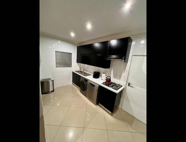 8 BEDROOM HOUSE FOR SALE IN SAVANNAH COUNTRY ESTATE